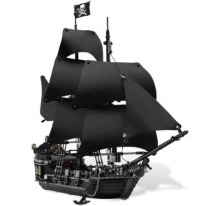 Pirates of the Caribbean Black Pearl 4184 Brick Building Kit